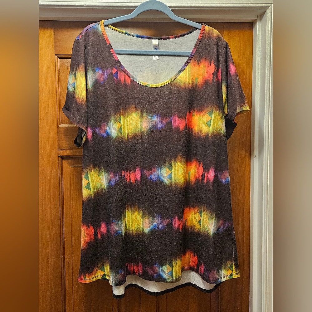 LuLaRoe Tie Dye Classic T Size 3xl
